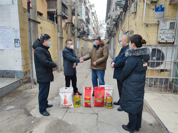 情系困難黨員職工　組織關(guān)懷情暖...